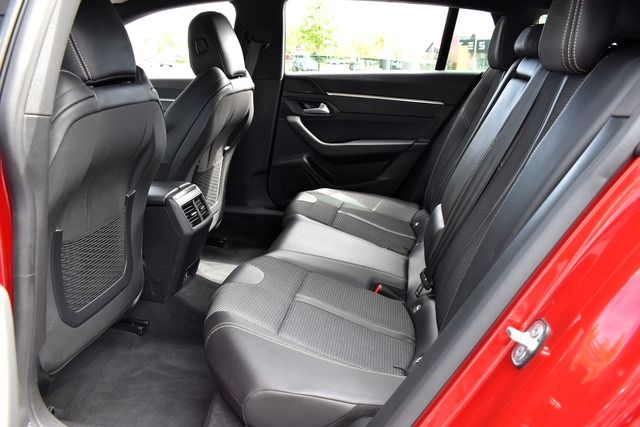 Fahrzeugabbildung Peugeot 508 SW Allure PT 130 EAT8*MATRIX*NAV*SHZ*CARPLAY