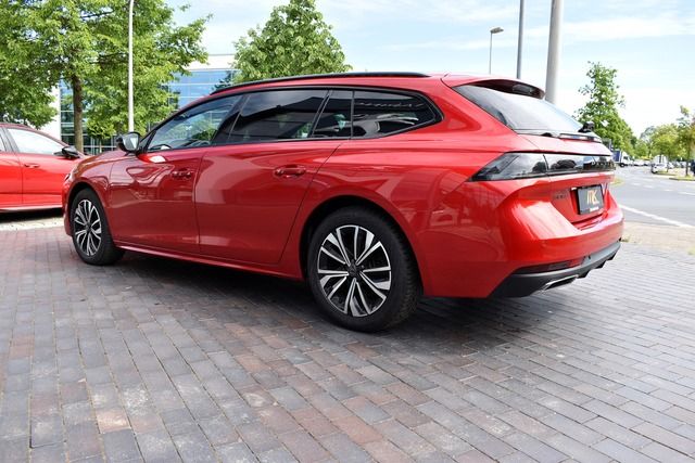 Fahrzeugabbildung Peugeot 508 SW Allure PT 130 EAT8*MATRIX*NAV*SHZ*CARPLAY