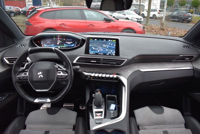 Fahrzeugabbildung Peugeot 3008 Hybrid4 300 GT e-EAT8 BATTERIE-ZERTIFIKAT