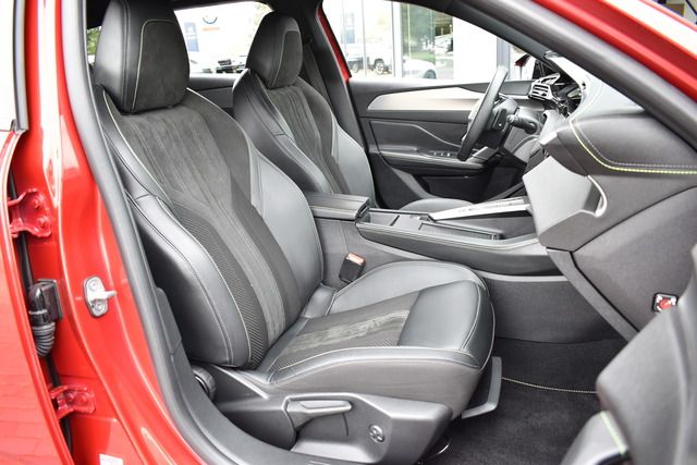 Fahrzeugabbildung Peugeot 308 SW GT PT 130 EAT8*MATRIX*CARPLAY*AHK*NAVI*