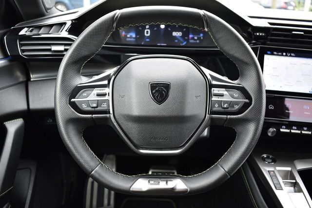 Fahrzeugabbildung Peugeot 308 SW GT PT 130 EAT8*MATRIX*CARPLAY*AHK*NAVI*