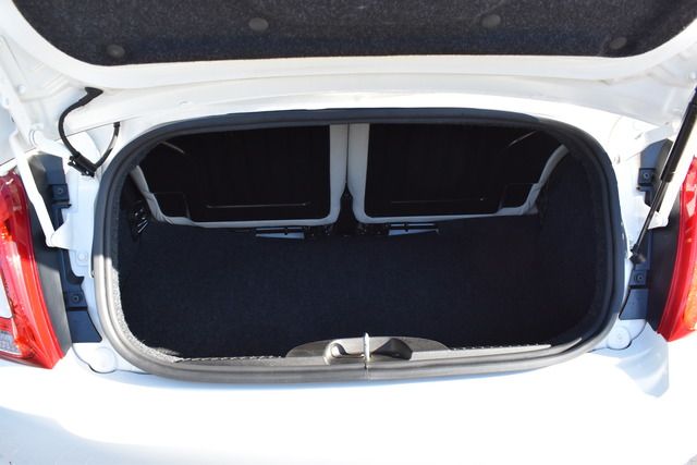 Fahrzeugabbildung Fiat 500C 1.0 Dolcevita Hybrid *NAVI*XENON*CARPLAY*