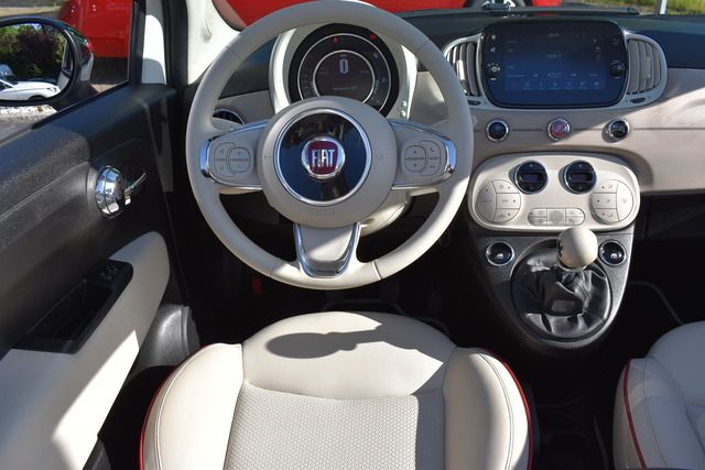 Fahrzeugabbildung Fiat 500C 1.0 Dolcevita Hybrid *NAVI*XENON*CARPLAY*