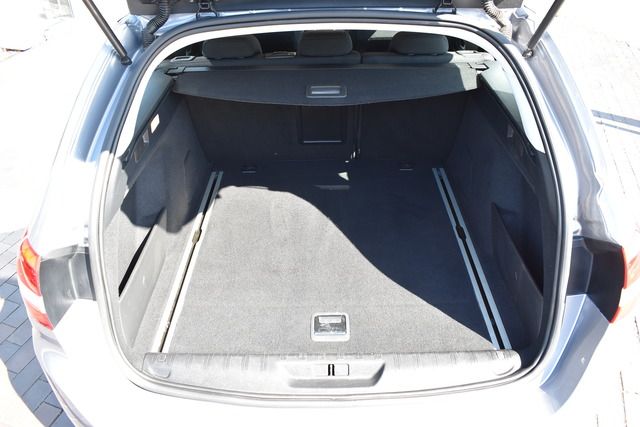 Fahrzeugabbildung Peugeot 308 SW 1.5 BlueHDi 130 EAT8*ACC*SHZ*ALU*