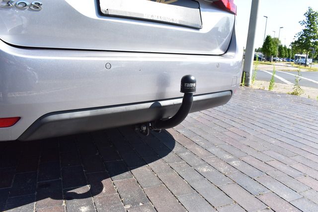 Fahrzeugabbildung Peugeot 308 SW 1.5 BlueHDi 130 EAT8*ACC*SHZ*ALU*
