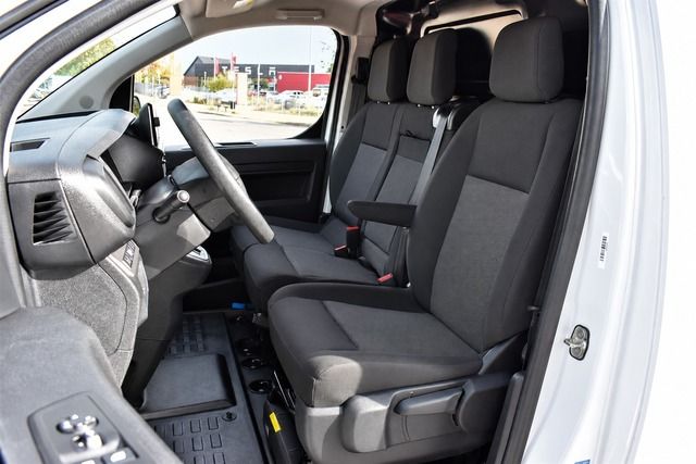 Fahrzeugabbildung Fiat Scudo 2.0 BlueHDi KAWA XL AT8*CARPLAY*KLIMA*NAVI