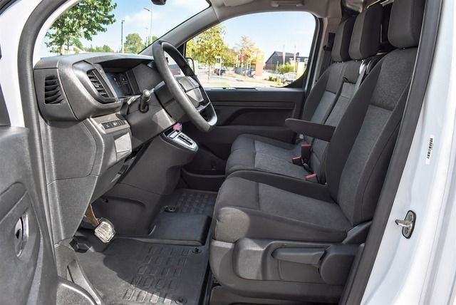 Fahrzeugabbildung Fiat Scudo 2.0 BlueHDi KAWA XL AT8*CARPLAY*KLIMA*NAVI