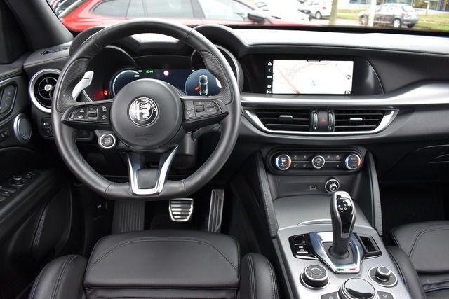 Fahrzeugabbildung Alfa Romeo Stelvio VELOCE Q4 AUTO*LED*CARPLAY*20 ZOLL*TRAUM