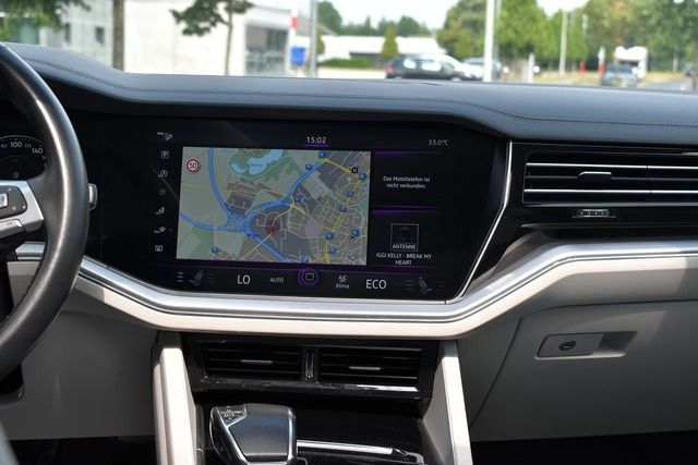 Fahrzeugabbildung Volkswagen Touareg 3.0 TDI ST-HEIZ*LUFT*PANO*NIGHT*HEAD-UP*