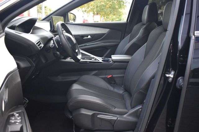 Fahrzeugabbildung Peugeot 5008 GT 1.5 BlueHDi 130 EAT8*LED*7SITZER*CARPLAY