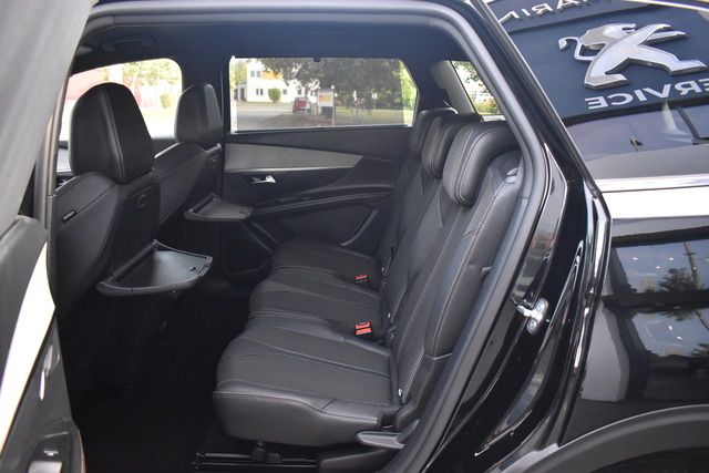 Fahrzeugabbildung Peugeot 5008 GT 1.5 BlueHDi 130 EAT8*LED*7SITZER*CARPLAY