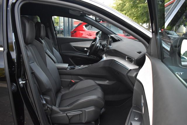 Fahrzeugabbildung Peugeot 5008 GT 1.5 BlueHDi 130 EAT8*LED*7SITZER*CARPLAY