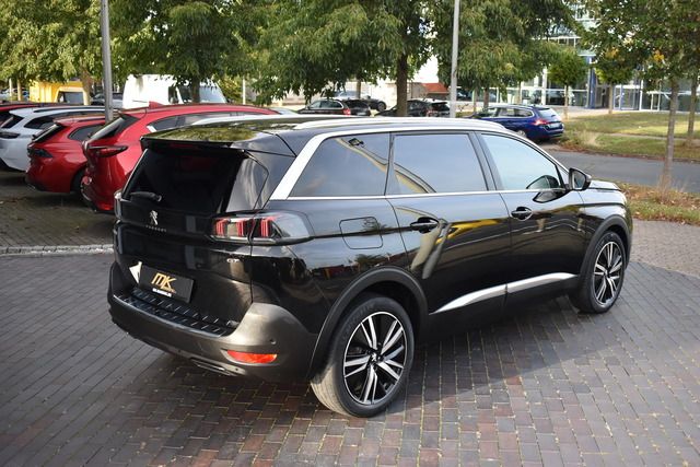 Fahrzeugabbildung Peugeot 5008 GT 1.5 BlueHDi 130 EAT8*LED*7SITZER*CARPLAY