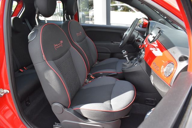Fahrzeugabbildung Fiat 500 1.0 RED *SITZHEIZUNG*CARPLAY*PANORAMA*