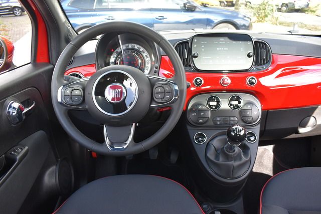 Fahrzeugabbildung Fiat 500 1.0 RED *SITZHEIZUNG*CARPLAY*PANORAMA*
