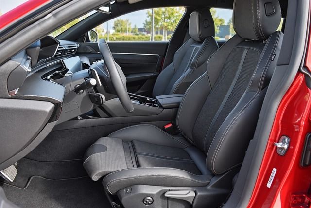 Fahrzeugabbildung Peugeot 508 SW PT130 EAT8*ALLURE*MATRIX*CARPLAY*FACELIFT