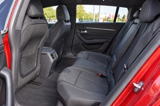 Fahrzeugabbildung Peugeot 508 SW PT130 EAT8*ALLURE*MATRIX*CARPLAY*FACELIFT