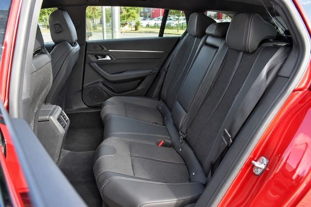 Fahrzeugabbildung Peugeot 508 SW PT130 EAT8*ALLURE*MATRIX*CARPLAY*FACELIFT