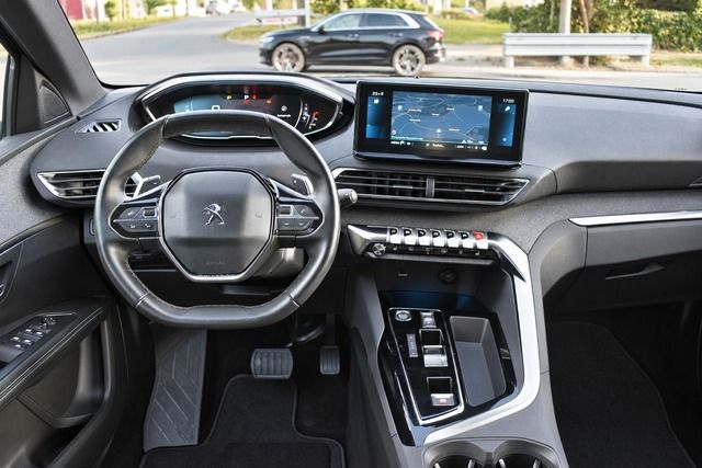 Fahrzeugabbildung Peugeot 3008 1.5 BlueHDi 130 EAT8*ALLURE*LED*NAVI*KLIMA*