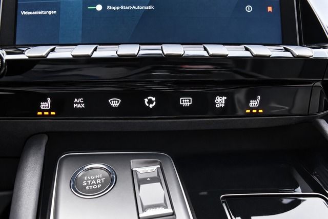 Fahrzeugabbildung Peugeot 208 GT HYBRID 110 e-DSC6*MATRIX*PANO*CARPLAY*NAV
