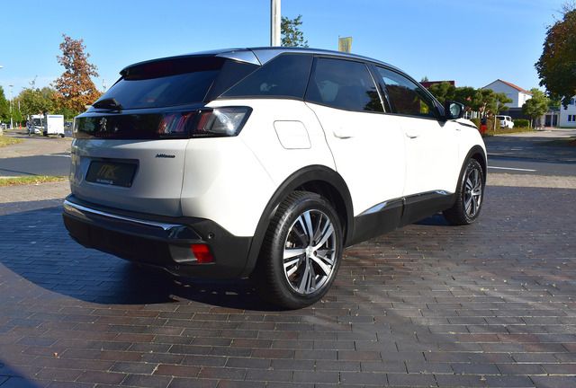 Fahrzeugabbildung Peugeot 3008 Plug-In Hybrid 225 ALLURE*LED*NAV*CARPLAY*