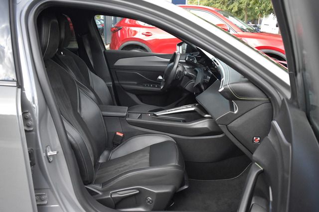 Fahrzeugabbildung Peugeot 308 GT PT 130 EAT8 MATRIX*CARPLAY*AHK*SHZ*LHZ*