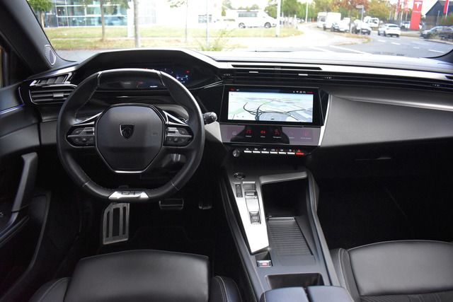 Fahrzeugabbildung Peugeot 308 GT PT 130 EAT8 MATRIX*CARPLAY*AHK*SHZ*LHZ*