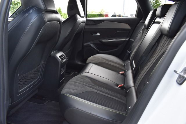 Fahrzeugabbildung Peugeot 308 SW GT PT 130 EAT8*MATRIX*CARPLAY*TRAUM*NAV*A
